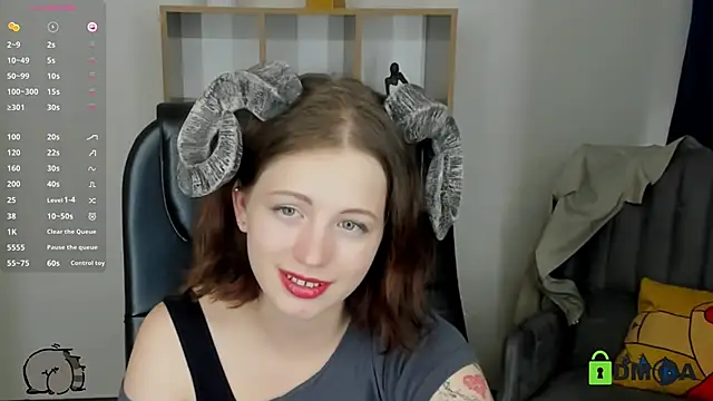 Alina_Mills