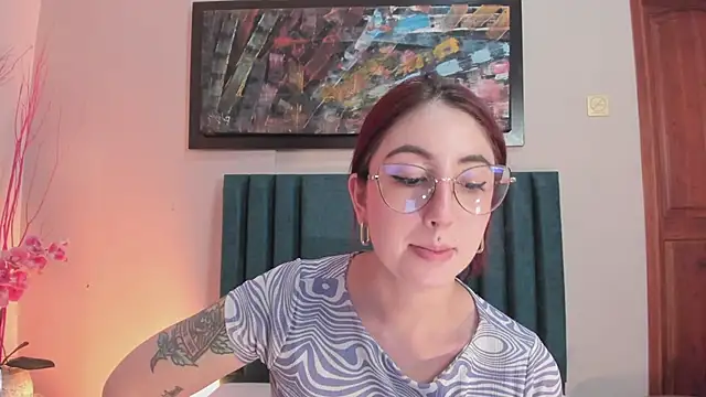 Emilywatsonn
