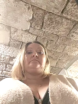 lady_charlyne