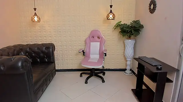 natasha_adams22