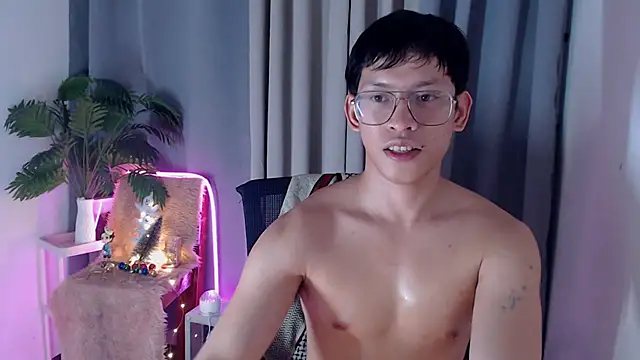 pinkcock_froi2305