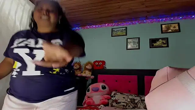sensual-laura