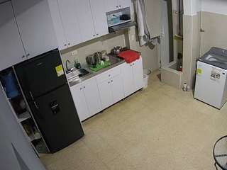 voyeurcam-jb-kitchen-1