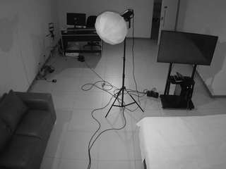 voyeurcam-jb-office-2