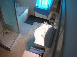 voyeurcam-julmodels-bath-2nd-2