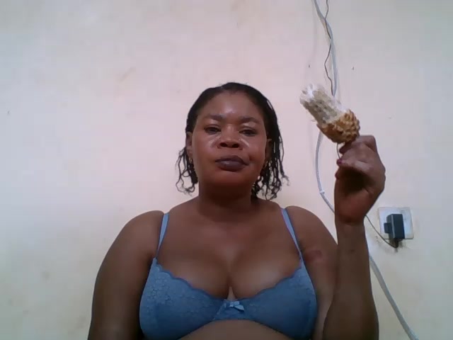 ANALQUEEN4 live screenshot 2025-10-06 07:08:34