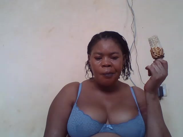 ANALQUEEN4 live screenshot 2025-10-06 07:09:34