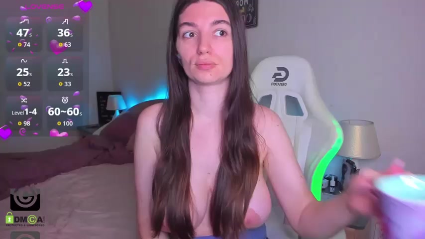 AdellaLoveX live screenshot 2025-09-30 08:21:25