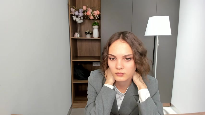 AlizaNguy live screenshot 2025-09-30 08:19:42