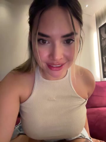 AnaCarrera live screenshot 2025-10-26 19:09:19