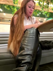 AndreaMood live screenshot 2025-10-17 04:14:39