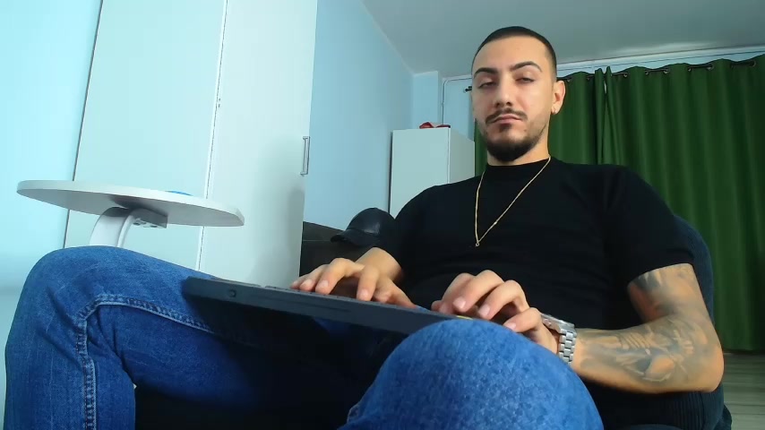 AndrewBanner live screenshot 2025-09-30 12:12:07