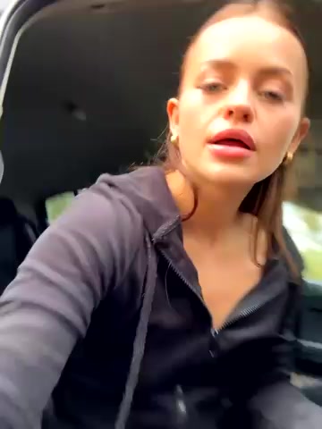 AngelinaTeller live screenshot 2025-09-23 02:14:27