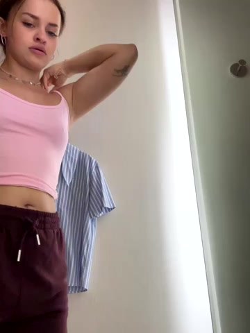 AngelinaTeller live screenshot 2025-10-21 06:39:11