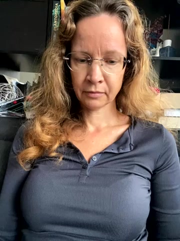 AnnikaRose live screenshot 2025-10-06 08:17:49