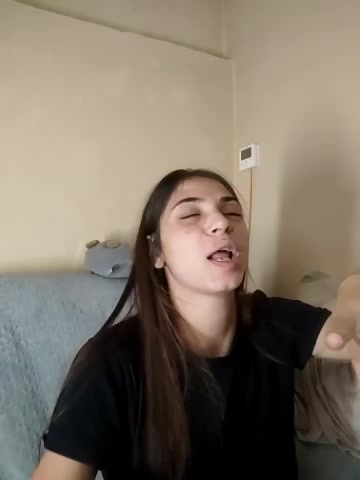 AntoniaHottie live screenshot 2025-09-25 11:45:00