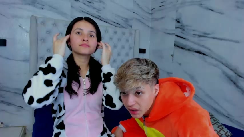 Ari_and_Storm live screenshot 2025-09-30 17:16:17