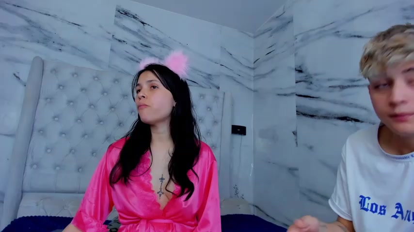 Ari_and_Storm live screenshot 2025-10-01 20:38:00