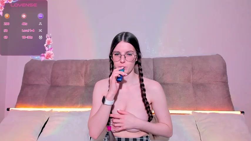 AriellaTesk live screenshot 2025-09-29 06:17:10