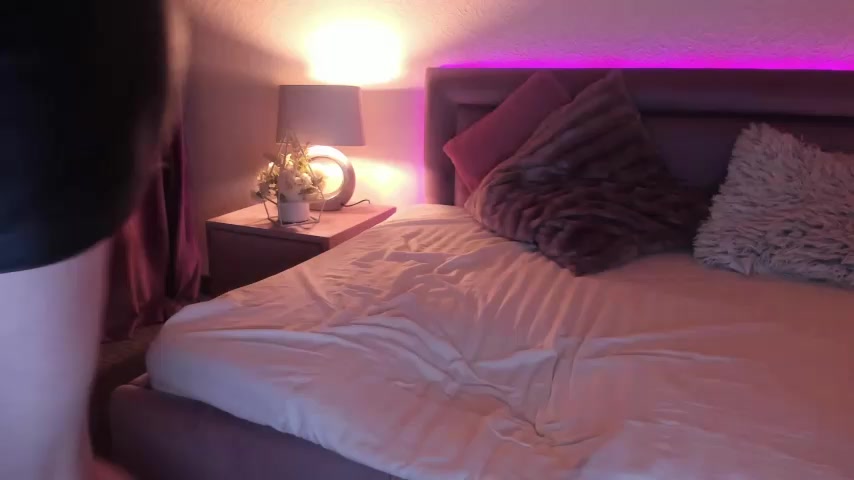 ArtemisKiss live screenshot 2025-08-25 02:47:30