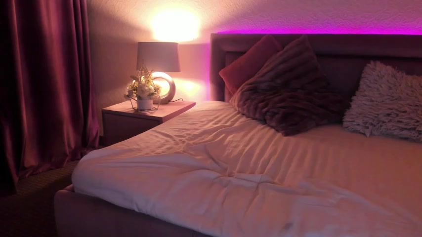 ArtemisKiss live screenshot 2025-08-25 02:58:39