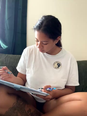 AshleyLoveee live screenshot 2025-11-28 16:25:29