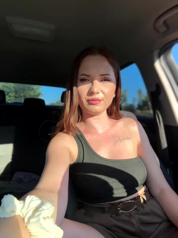 AvaGianna live screenshot 2025-09-21 14:16:03