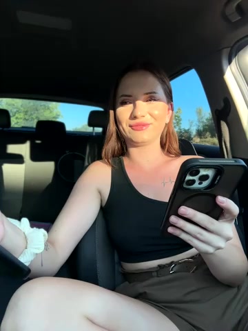 AvaGianna live screenshot 2025-09-21 14:53:39