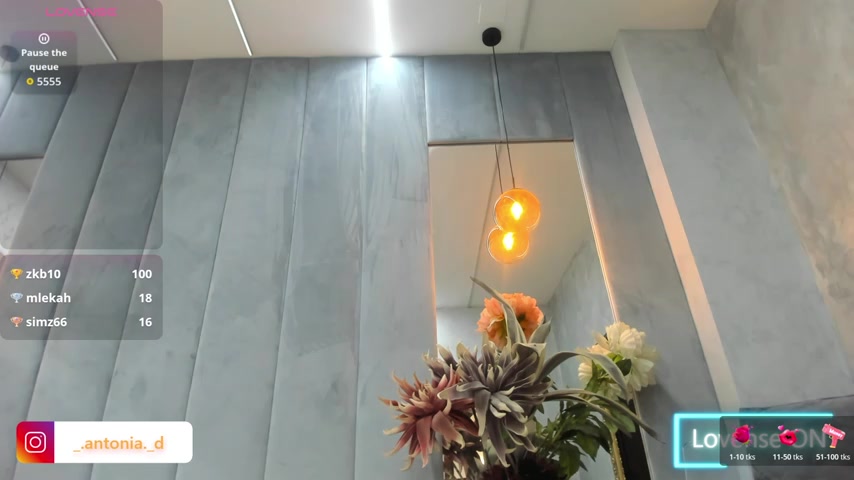 Bella_Posh live screenshot 2025-10-21 06:38:11