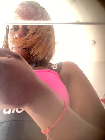 BrianaBrownn live screenshot 2025-09-29 19:32:58