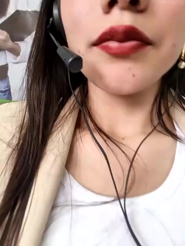 CHARLOTTE__05 live screenshot 2025-11-04 13:50:39