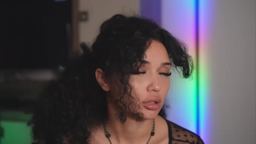 ChloeJoyce live screenshot 2025-09-23 08:07:27