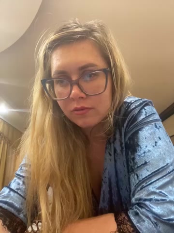 Crystal00Girl live screenshot 2025-11-03 23:11:27