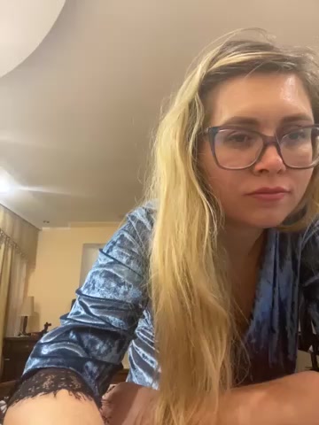 Crystal00Girl live screenshot 2025-11-03 23:38:24