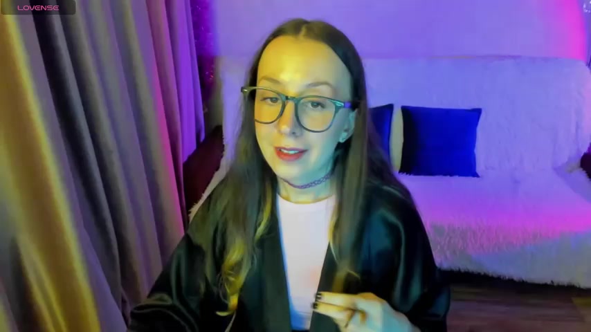 CurlySteph live screenshot 2025-09-21 20:46:35