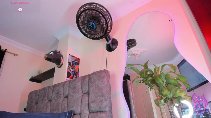 Danyhottits live screenshot 2025-09-29 06:05:31