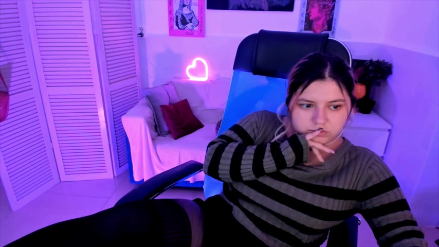 DiaAngell live screenshot 2025-09-30 00:58:40