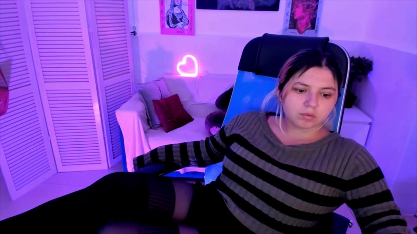 DiaAngell live screenshot 2025-09-30 00:59:38