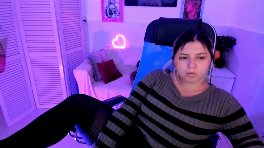 DiaAngell live screenshot 2025-09-30 01:03:27