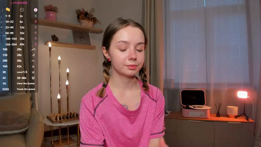 DominikaElis live screenshot 2025-09-02 03:36:58