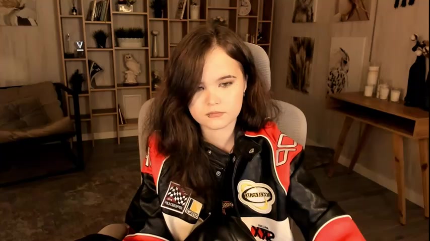 Elainebeness live screenshot 2025-09-30 01:00:13