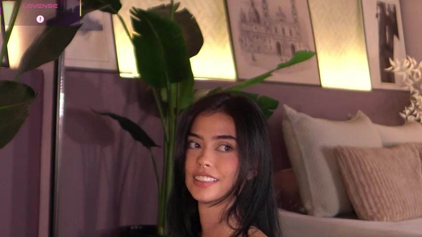 ElleDiane live screenshot 2025-09-11 23:59:42