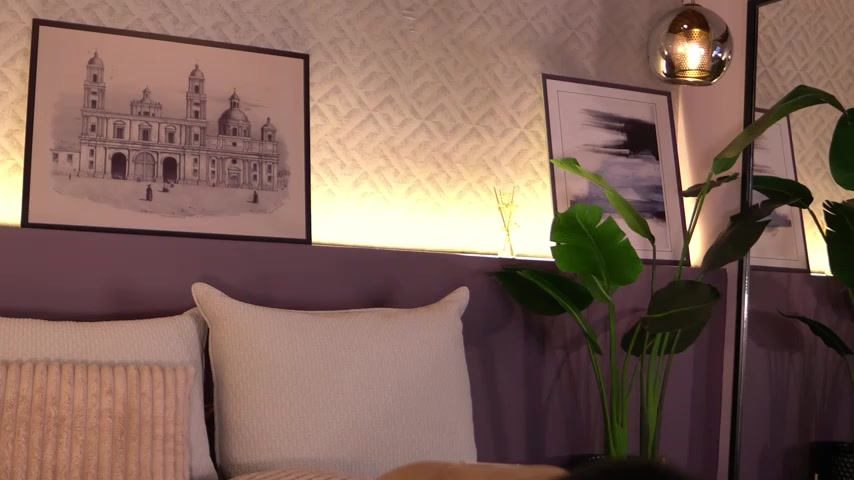 ElleDiane live screenshot 2025-09-12 03:16:15