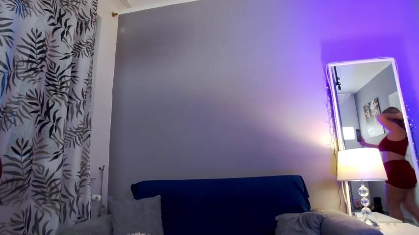 Ellsa_Jean_ live screenshot 2025-10-15 04:47:19