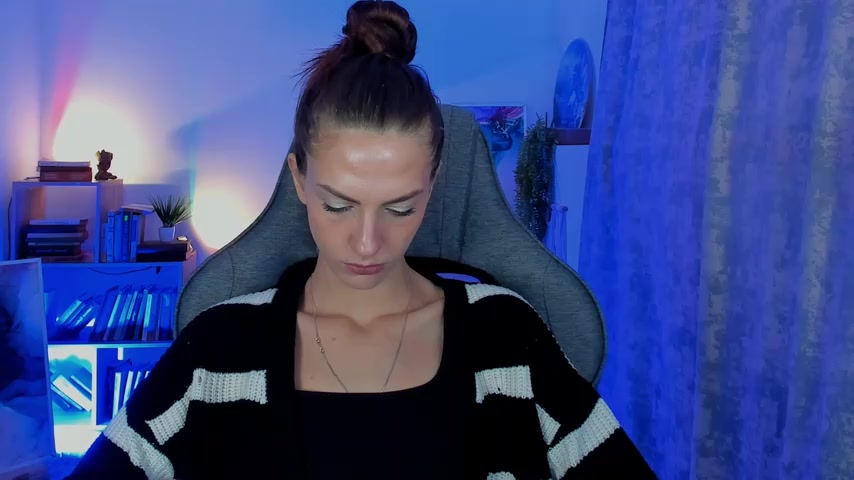 EmilyWilden live screenshot 2025-10-15 08:18:31