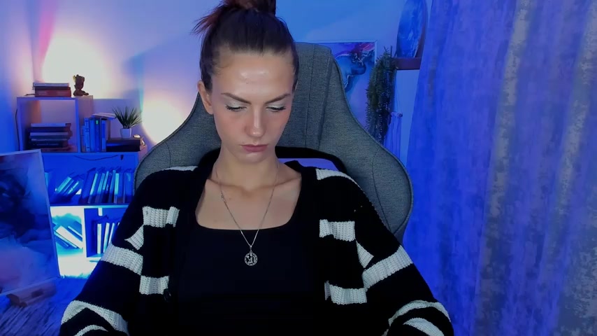 EmilyWilden live screenshot 2025-10-15 08:24:38