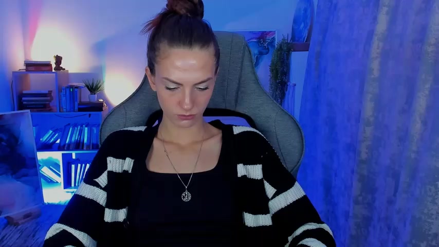 EmilyWilden live screenshot 2025-10-15 08:26:39