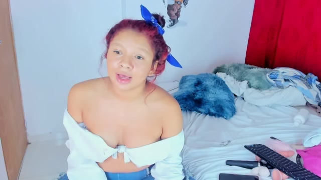 Emily_Coper18 live screenshot 2025-09-30 00:58:38