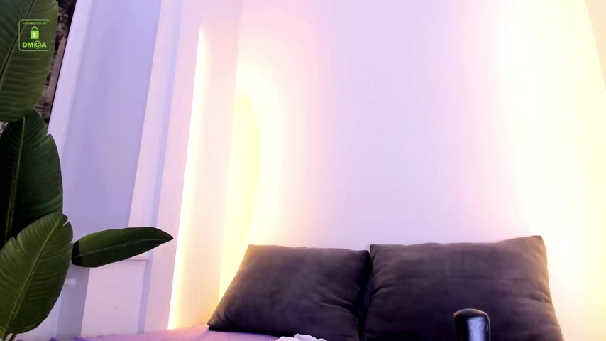 ErikaLust live screenshot 2025-08-25 05:33:51