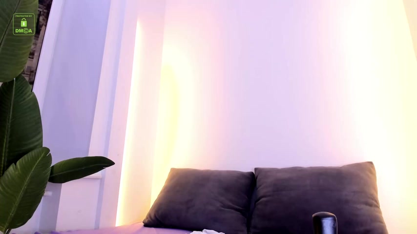ErikaLust live screenshot 2025-08-25 05:34:22